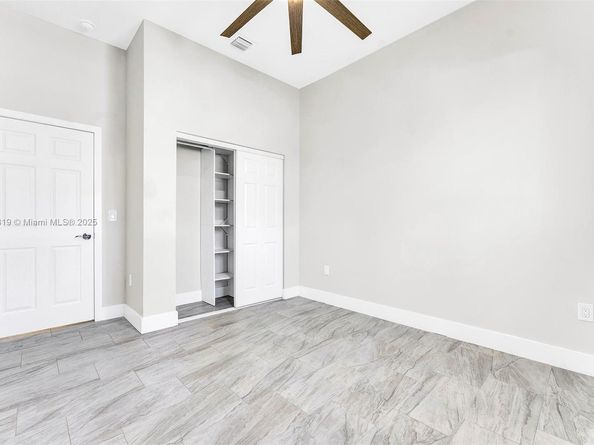 340 NW 139th St, North Miami FL 33168