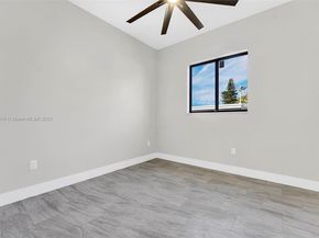 340 NW 139th St, North Miami FL 33168