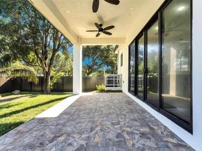 340 NW 139th St, North Miami FL 33168