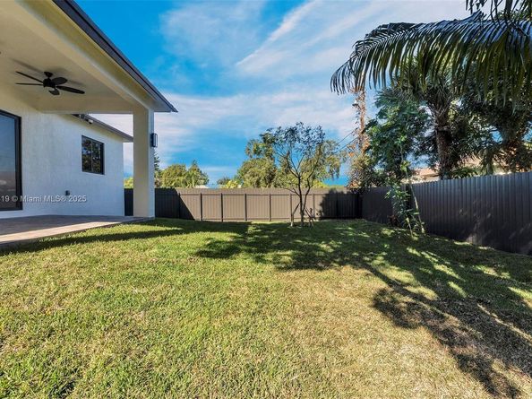 340 NW 139th St, North Miami FL 33168