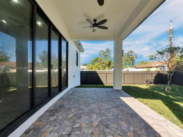 340 NW 139th St, North Miami FL 33168