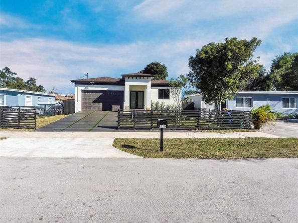 340 NW 139th St, North Miami FL 33168