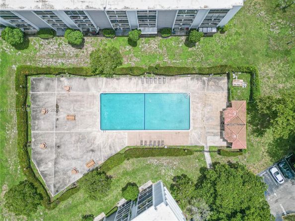 8740 N Sherman Cir 408, Miramar FL 33025