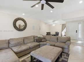 921 Monticello Ave, Davie FL 33325