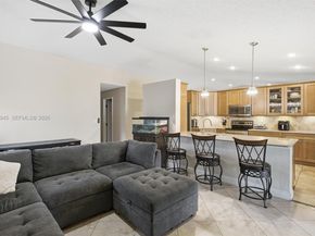 921 Monticello Ave, Davie FL 33325