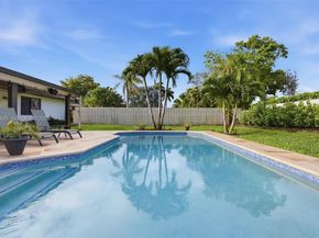 921 Monticello Ave, Davie FL 33325