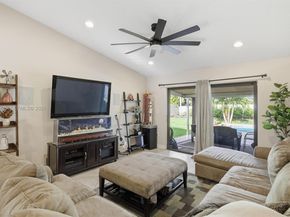 921 Monticello Ave, Davie FL 33325