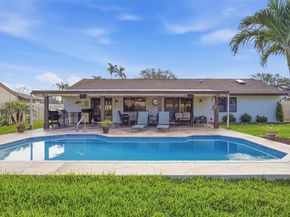 921 Monticello Ave, Davie FL 33325