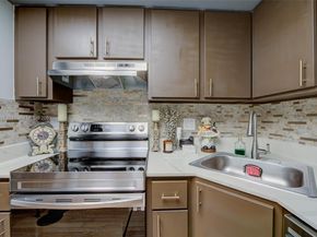 3149 Riverside Dr B202, Coral Springs FL 33065