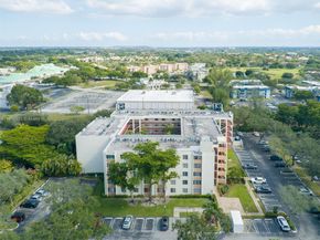 3149 Riverside Dr B202, Coral Springs FL 33065