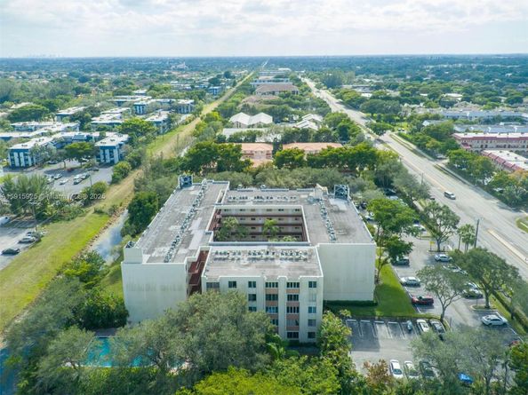 3149 Riverside Dr B202, Coral Springs FL 33065