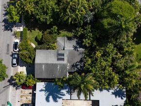 2724 NW 19th Ave, Miami FL 33142