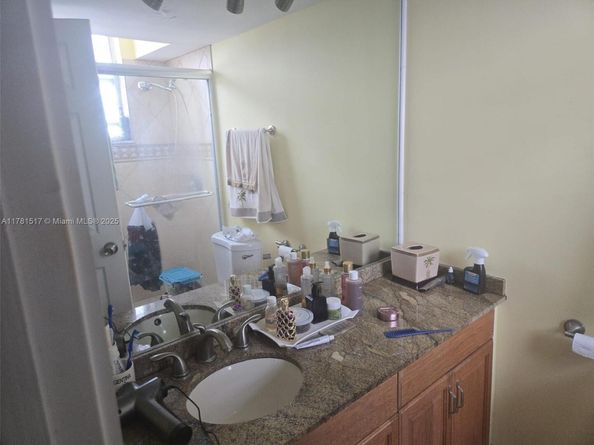 6900 Bay Dr 8I, Miami Beach FL 33141