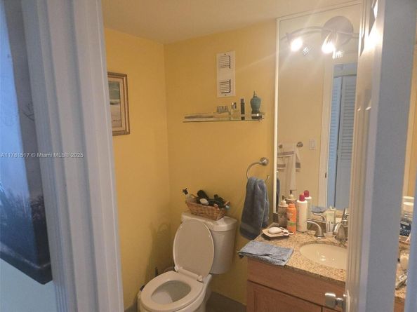 6900 Bay Dr 8I, Miami Beach FL 33141