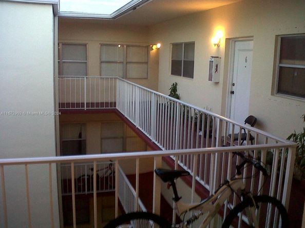 2008 Jackson St E8, Hollywood FL 33020