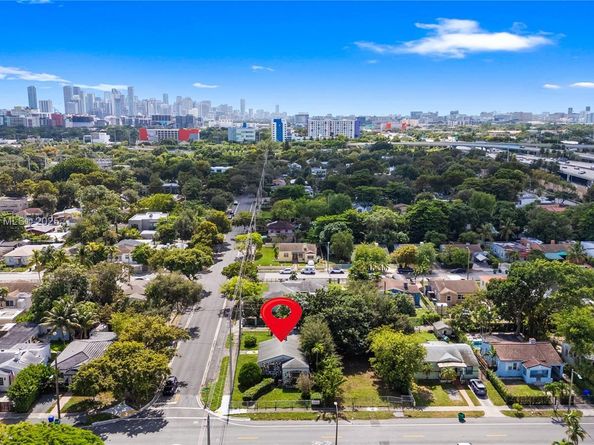 500 NW 46th St, Miami FL 33127