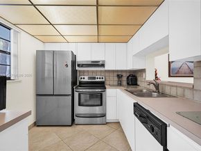 10825 SW 112th Ave 216, Miami FL 33176