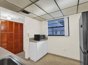 10825 SW 112th Ave 216, Miami FL 33176