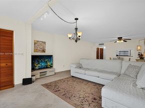 10825 SW 112th Ave 216, Miami FL 33176