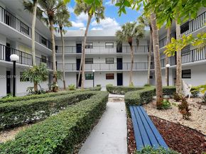 10825 SW 112th Ave 216, Miami FL 33176