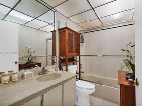 10825 SW 112th Ave 216, Miami FL 33176