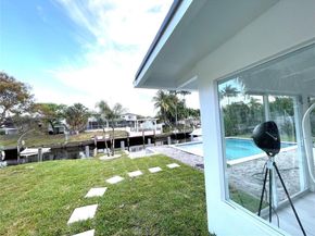2424 Tortugas Ln, Fort Lauderdale FL 33312