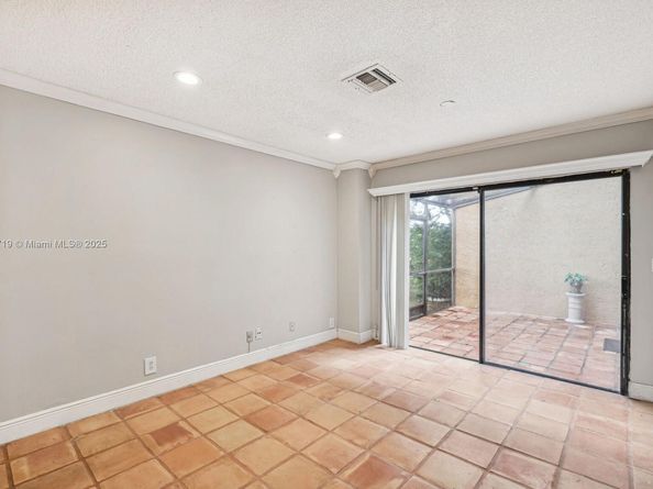 8101 NW 71st Ct, Tamarac FL 33321