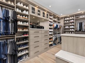 2965 NE Surrey Ln, Weston FL 33331