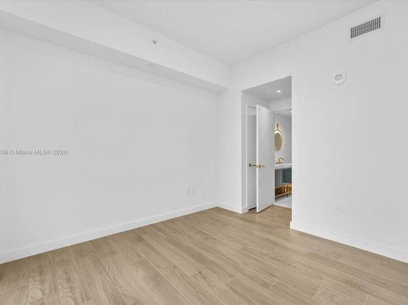 2678 Tigertail Ave 909, Miami FL 33133