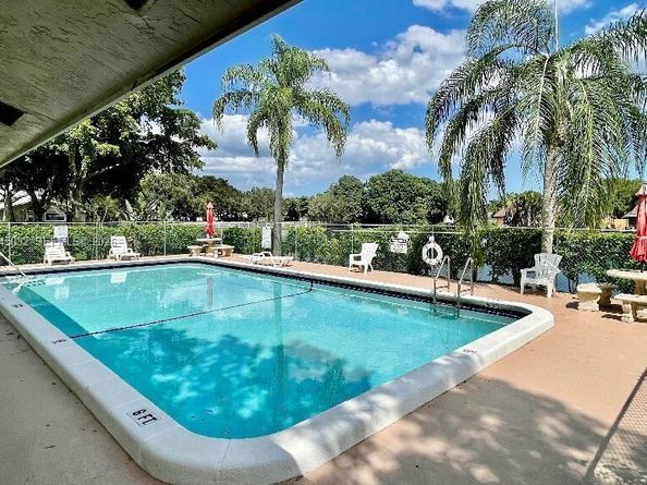 842 Banks Rd, Coconut Creek FL 33063