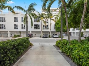 455 NE 39th St 302, Miami FL 33137