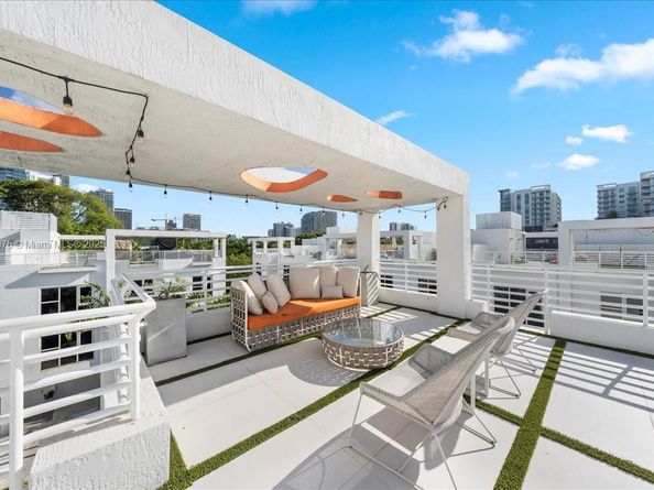 455 NE 39th St 302, Miami FL 33137