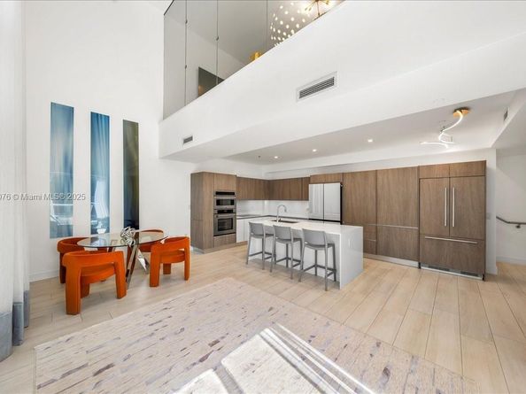 455 NE 39th St 302, Miami FL 33137