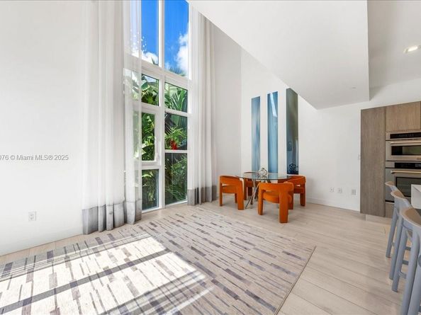 455 NE 39th St 302, Miami FL 33137
