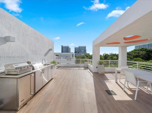 455 NE 39th St 302, Miami FL 33137
