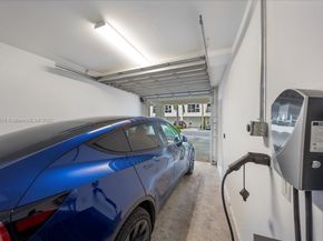 455 NE 39th St 302, Miami FL 33137