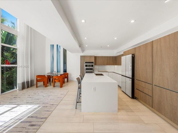 455 NE 39th St 302, Miami FL 33137