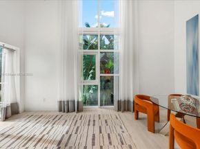 455 NE 39th St 302, Miami FL 33137