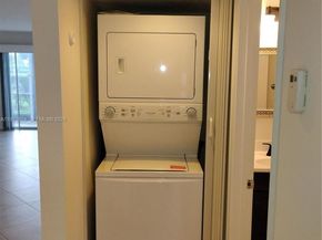 901 SW 128th Ter 103A, Pembroke Pines FL 33027