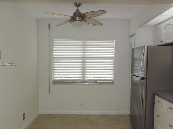 901 SW 128th Ter 103A, Pembroke Pines FL 33027