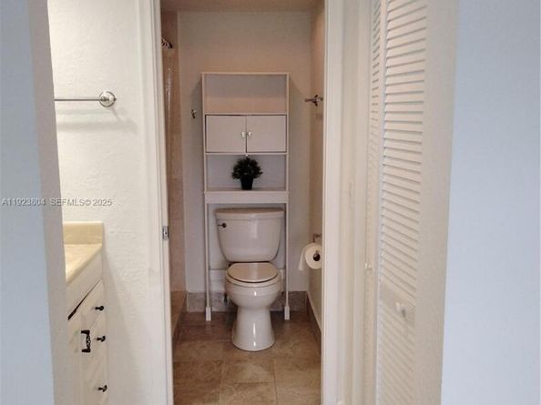 901 SW 128th Ter 103A, Pembroke Pines FL 33027