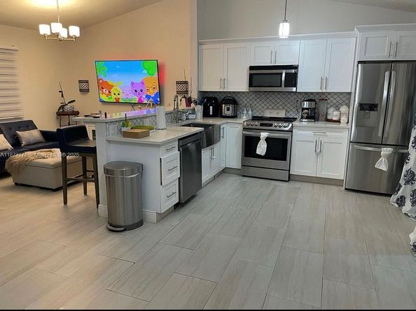 14353 SW 176th Ter, Miami FL 33177