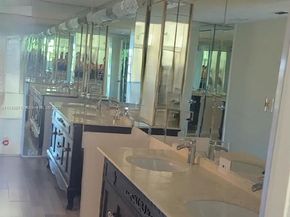 873 NE 195th St 307, Miami FL 33179