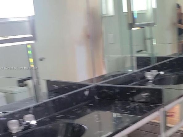 873 NE 195th St 307, Miami FL 33179