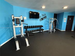 873 NE 195th St 307, Miami FL 33179