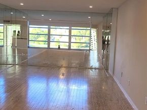 873 NE 195th St 307, Miami FL 33179