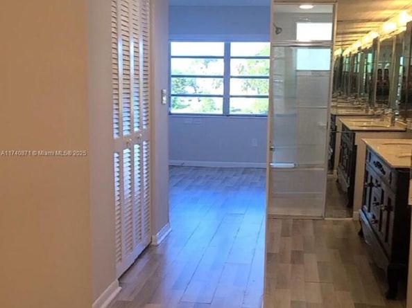 873 NE 195th St 307, Miami FL 33179