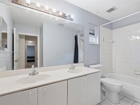 1421 SW 97th Ave, Pembroke Pines FL 33025