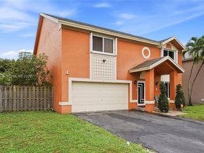1421 SW 97th Ave, Pembroke Pines FL 33025