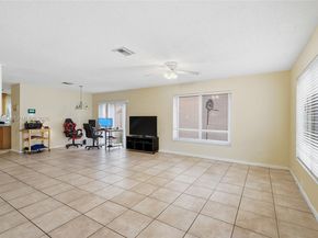 1421 SW 97th Ave, Pembroke Pines FL 33025